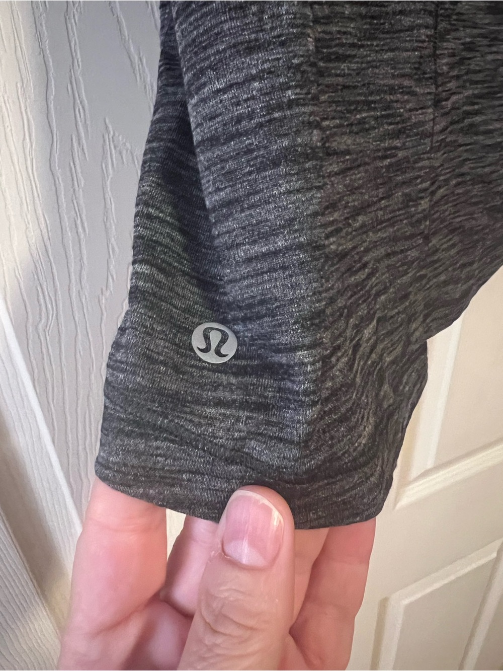 #206 Lululemon Cardio Squad Tank II Heathered Black Size 6 EUC - Picture 4 of 5